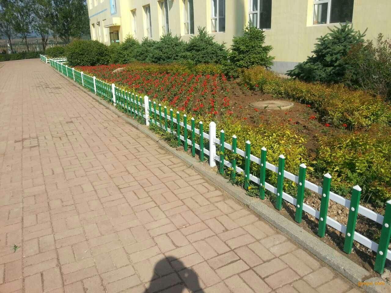 草坪护栏